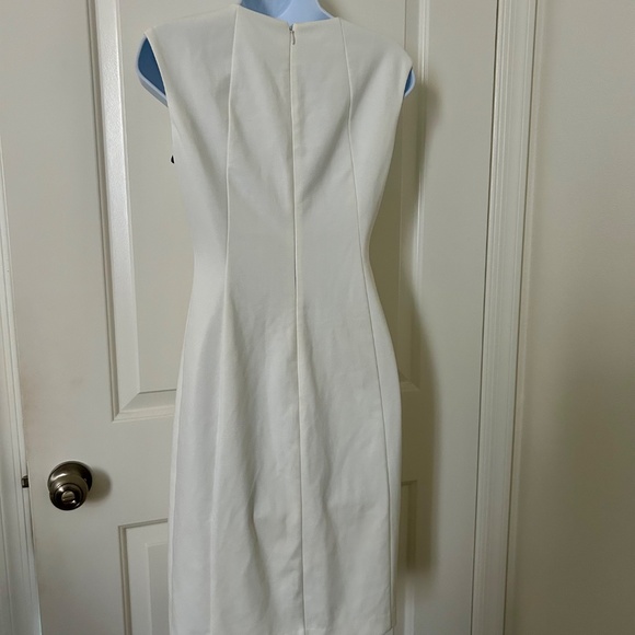 Calvin Klein - New White Sheath Fitted Dress - Size 2 - Picture 4 of 7